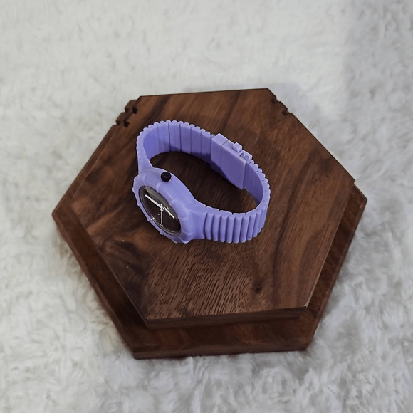 Hip Hop Purple Silicone Band Watch New Battery - Picture 4 of 7